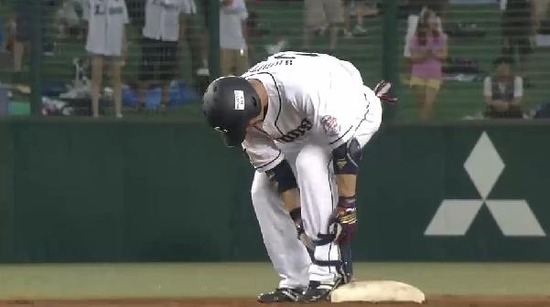 3回裏１炭谷２ベース (1)