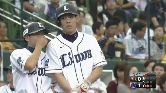 ３回裏２秋山単独4位207本目３ベース (3)