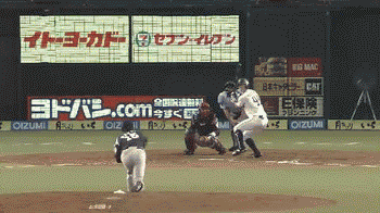 ３回裏１外崎２ベース