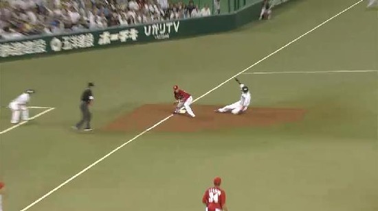 9回裏3渡辺バント失敗ゲッツー (2)