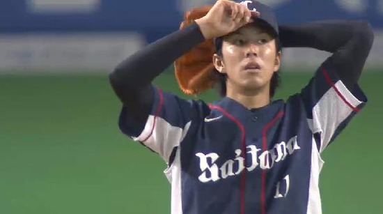 ４回裏１中島三振 (2)