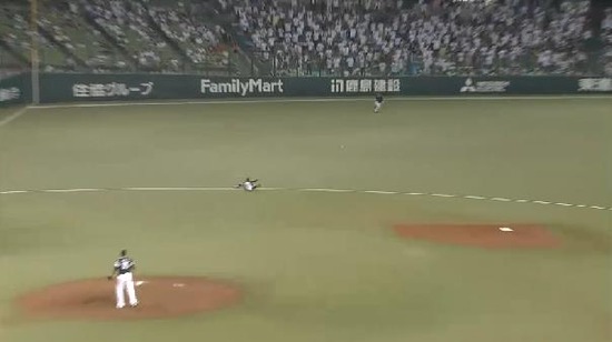 ８回裏１森ヒット (3)