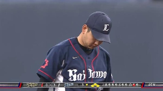 ３回裏２岩崎ヒット１アウト満塁 (2)
