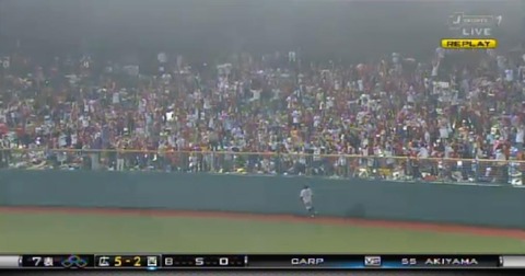 ６回裏５丸３ラン (3)