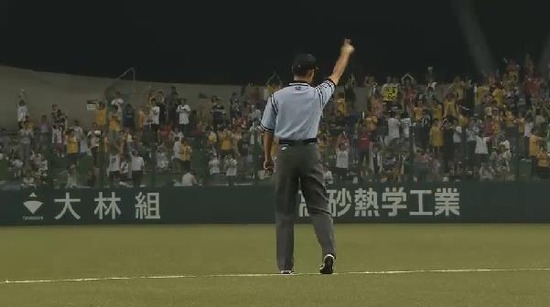 ９回表１今宮HR (5)