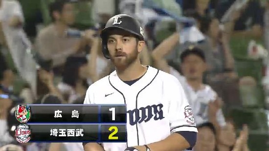 4回裏3セラテリ2点タイムリー (2)