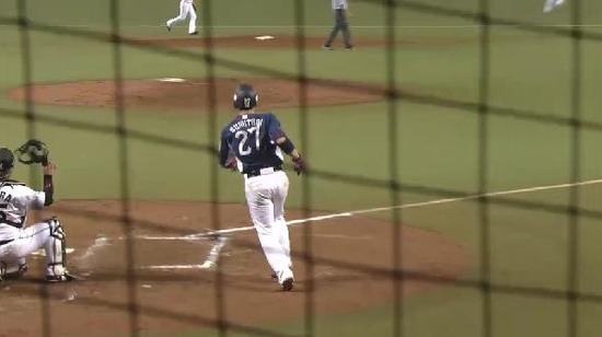 ６回裏２中村軽打タイムリー (3)