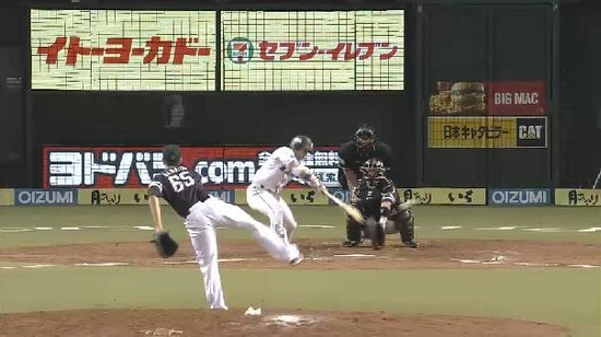 ８回裏１森ヒット (2)