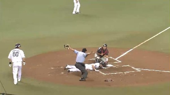 １回裏３脇谷タイムリー (3)