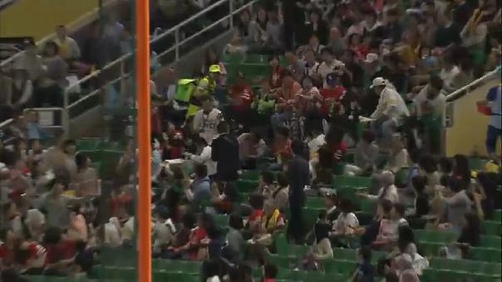 ４回表１秋山HR (1)