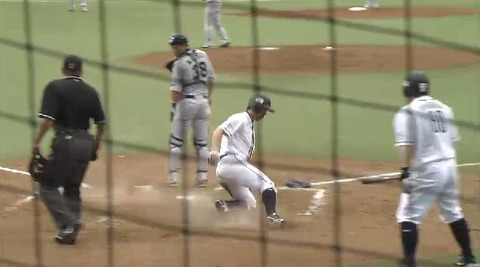 ３回裏２栗山犠牲フライ (3)