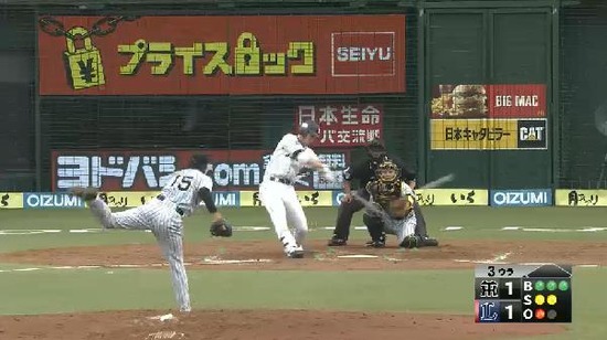 ３回裏１秋山２ベース (2)