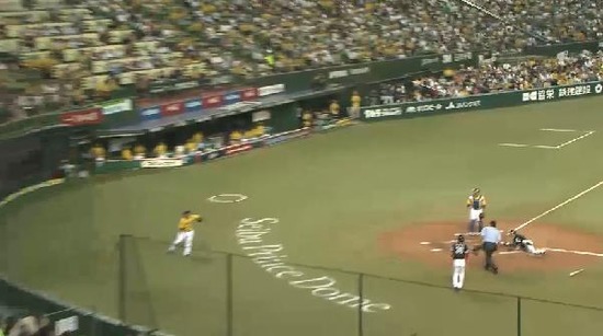 ２回表４高谷タイムリー (2)