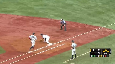 ９回表３炭谷併殺 (2)