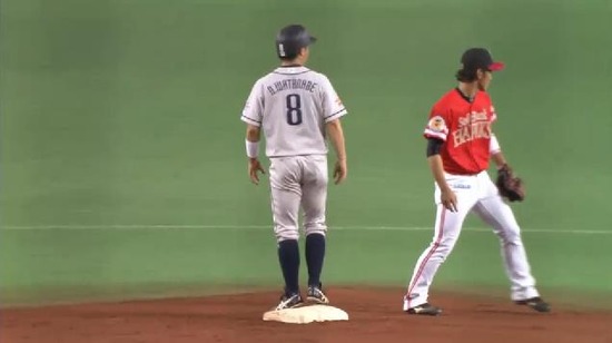 8回表2浅村ヒット (1)