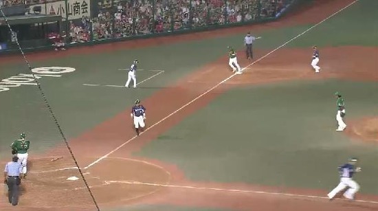 ４回表４炭谷サードゴロ (2)