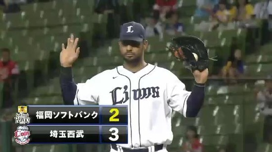 ６回表２松田タイムリー (1)