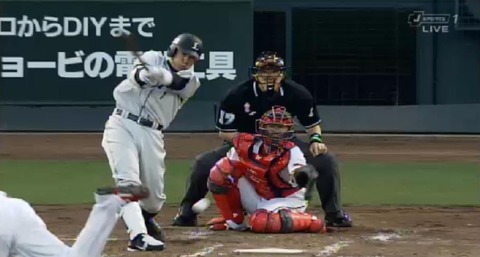 ４回表２脇谷バント、栗山タイムリーヒット (3)