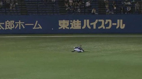 8回裏6高浜タイムリー3ベース (2)