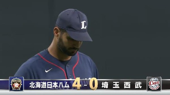 ５回裏２内野ゴロ生還雄星ベースカバー (1)