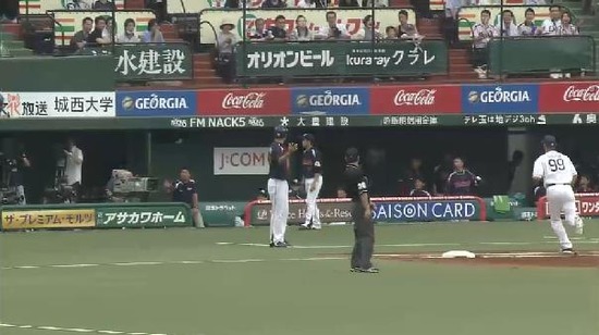 １回表２フォアボール浅村エラー２アウト２塁 (2)