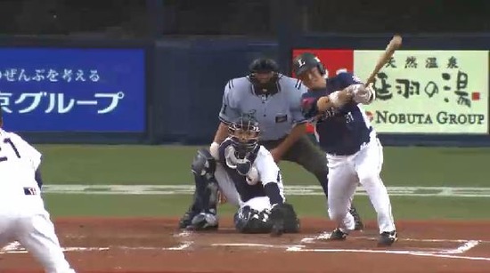 ２回表３岡田タイムリー (2)