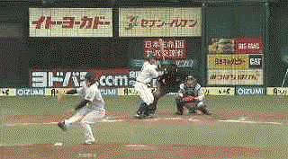 ７回裏５大崎スクイズ成功 (1)