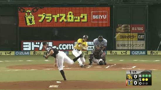 １回裏１秋山ヒット (2)