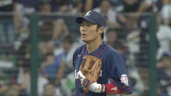 ５回表５加藤ヒット性鬼崎ファインプレー (6)