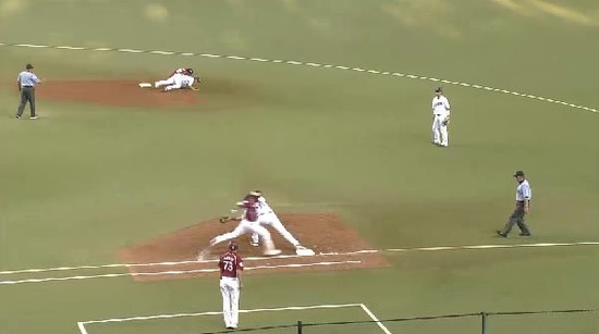 2回表２小斉併殺 (3)
