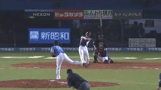 9回表2秋山猛打賞タイムリー (3)