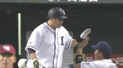 7回裏2おかわり2ラン (2)