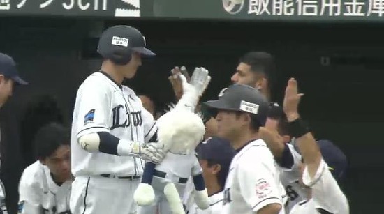 ３回裏１栗山HR (3)