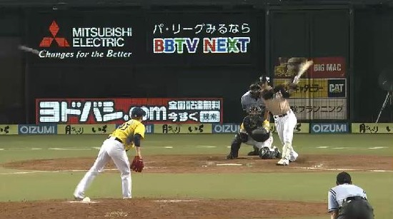 ９回表４石川２ベース１アウト２塁３塁 (1)