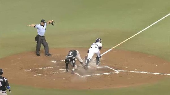 １回表３福浦タイムリー (2)