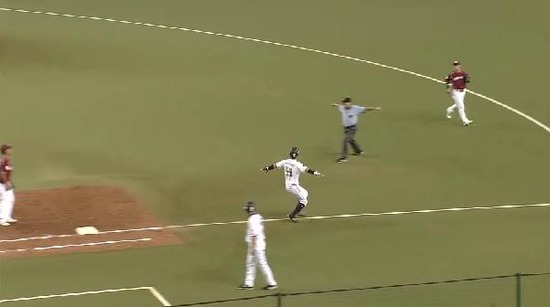 ５回裏１外崎内野安打 (3)