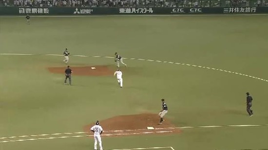 ９回裏６おかわりゲッツー (2)