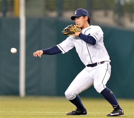 lio14032804000000-p7