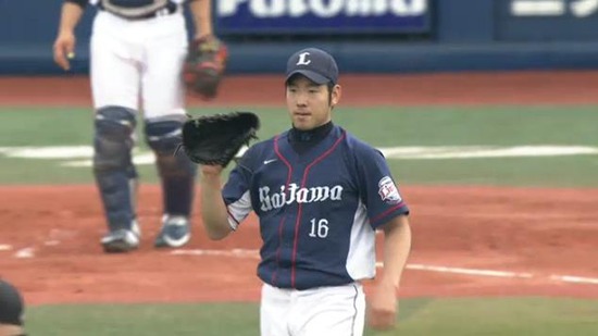 ６回裏１代打桑原バットを折りながらヒット (3)