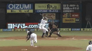 2回裏2秋山タイムリー2ベース (1)