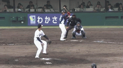 8回表２坂田2点タイムリー (1)