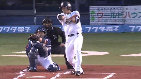 １回裏２中村HR (5)