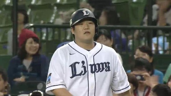 ３回裏４中村サードゴロ全力疾走内野安打満塁 (6)