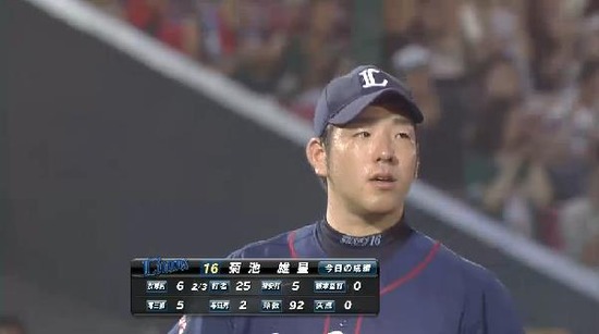 ７回裏３フォアボールとヒット１塁２塁交代 (1)
