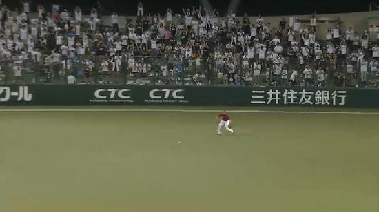 9回裏2おかわりヒット1塁2塁 (2)