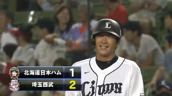 2回裏3上本タイムリー (2)