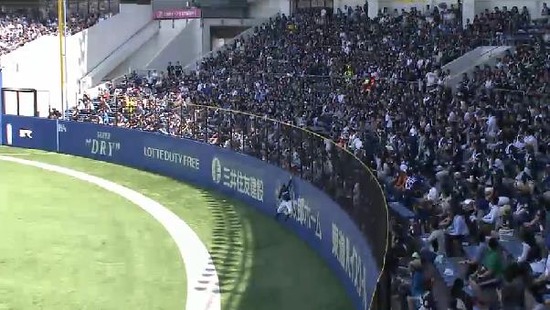 1回裏５クルーズ３ラン (1)