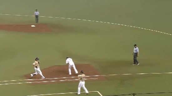 1回表２中島内野ゴロ安達生還 (2)