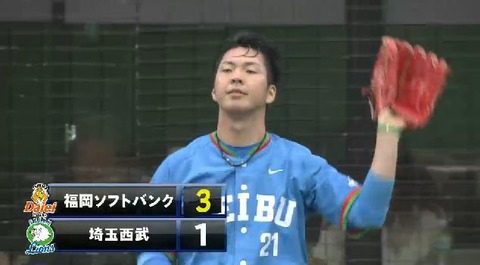 3回表1柳田タイムリー2ベース (2)