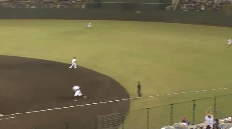 ７回表５ミランダ２点タイムリー (2)